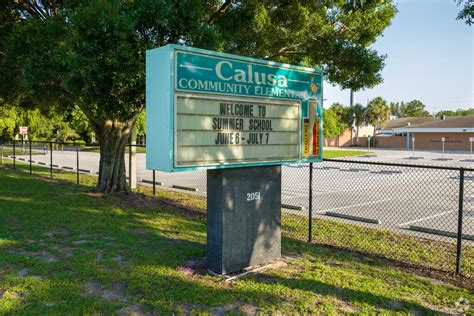 Calusa Elementary School roadside sign in Boca Raton